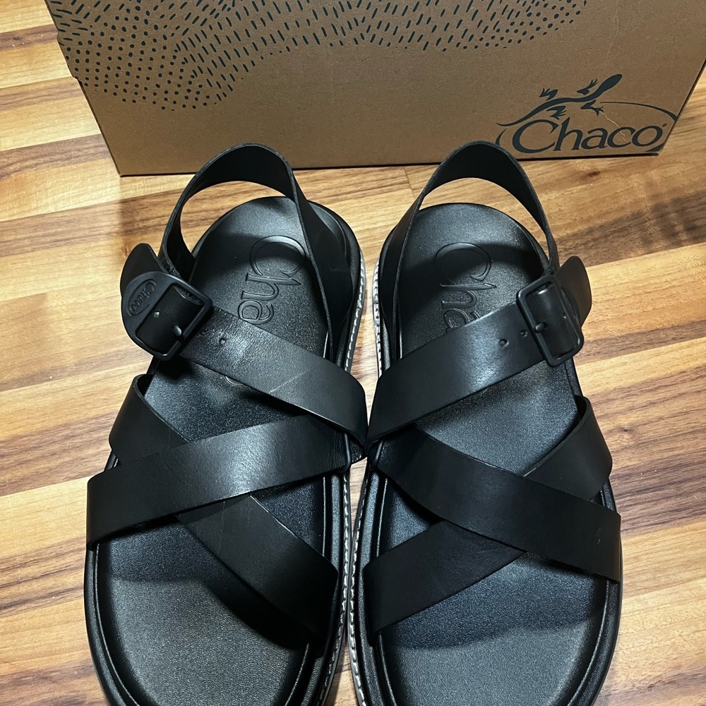Chaco Women’s Townes Sandals - Black NEW IN BOX